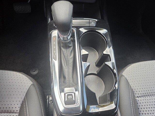 Used 2024 Summit White Chevrolet LT image 16