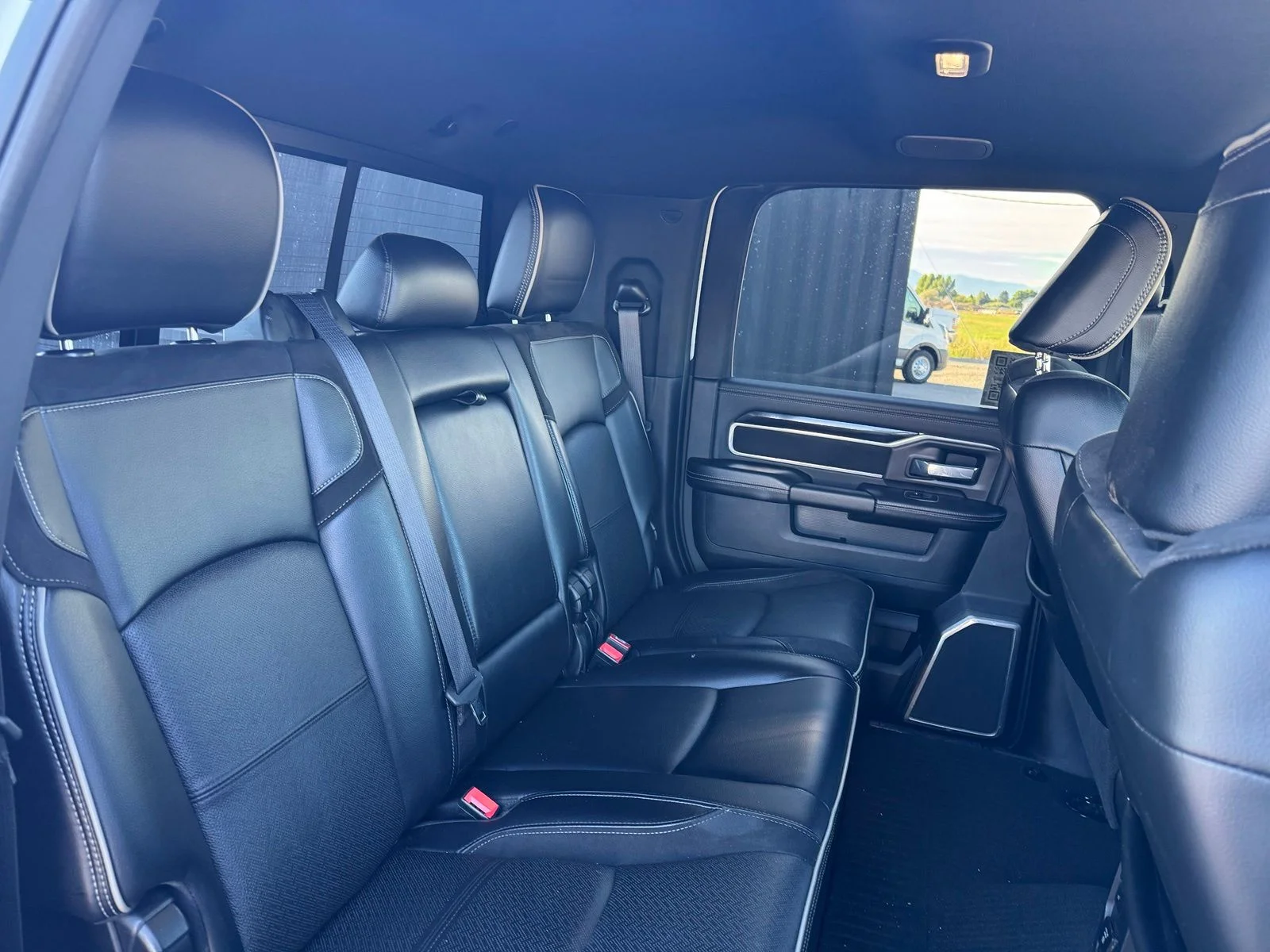 Used 2022 White Ram Laramie image 10