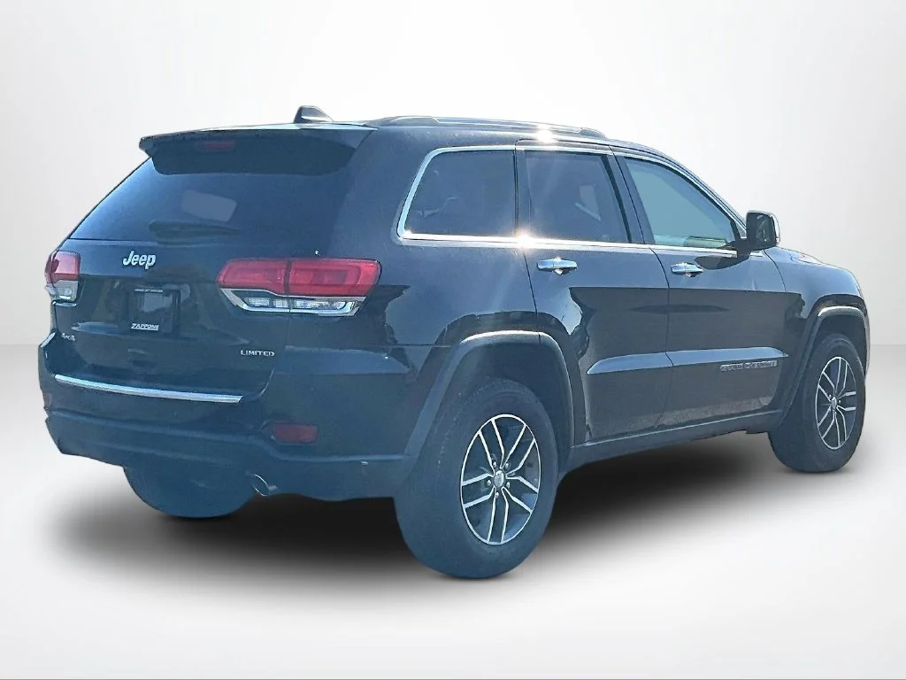 Used 2017 Black Jeep Limited image 2