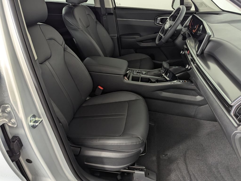 2026 Kia Sorento S - Photo 35