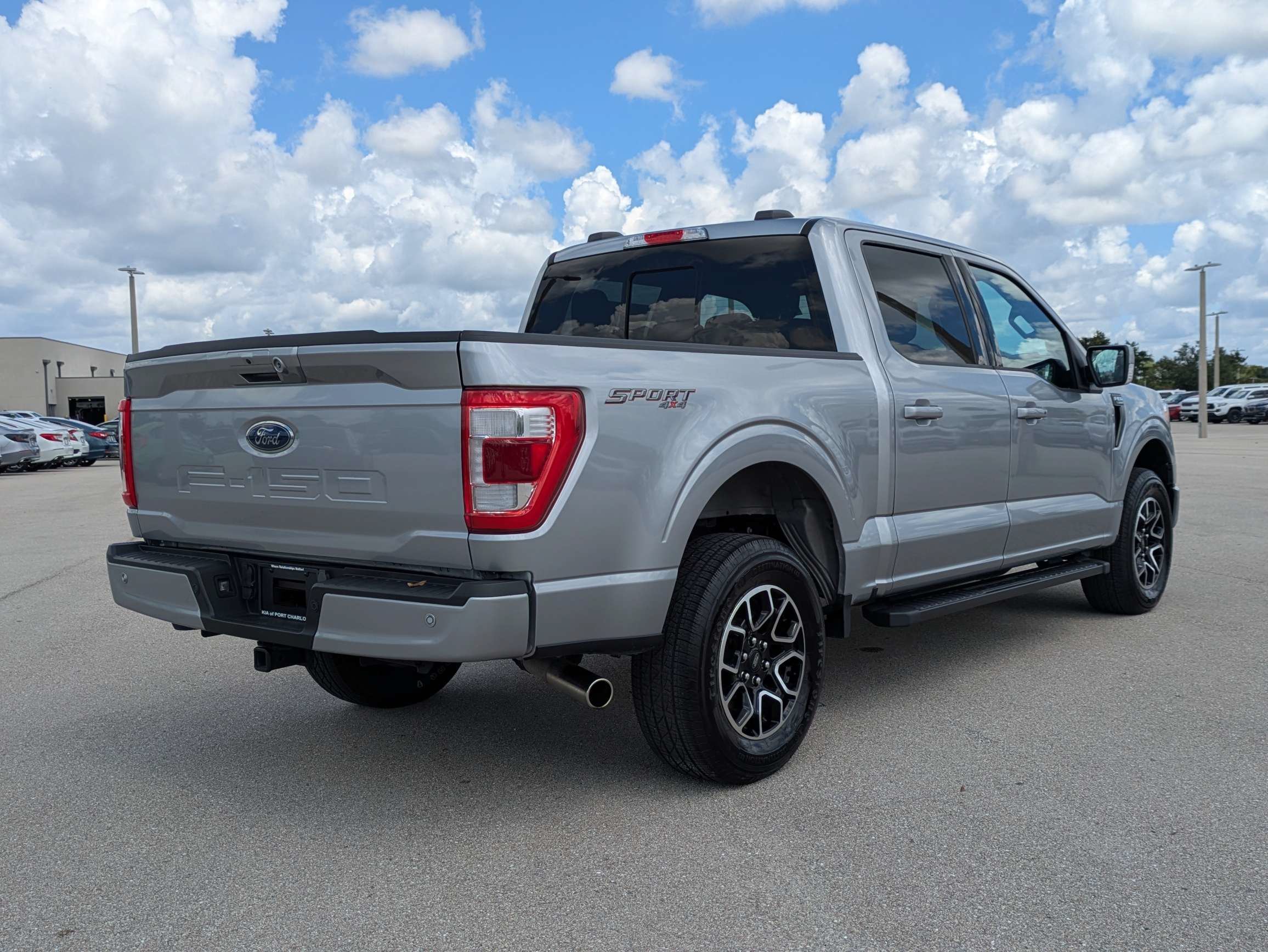 Used 2023 Silver Metallic Ford LARIAT image 5