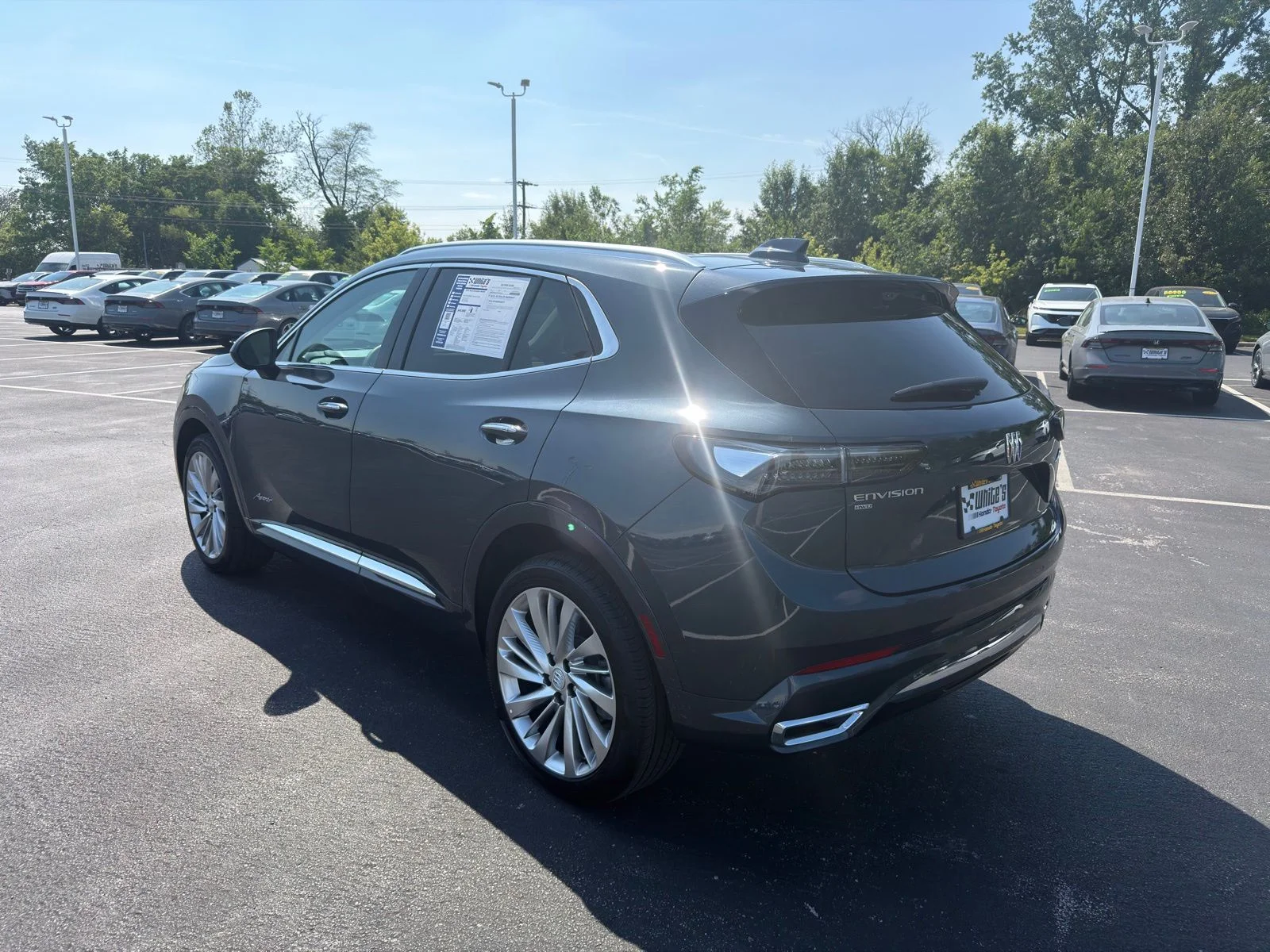 Used 2026 Quartz Blue Metallic Buick Avenir image 4