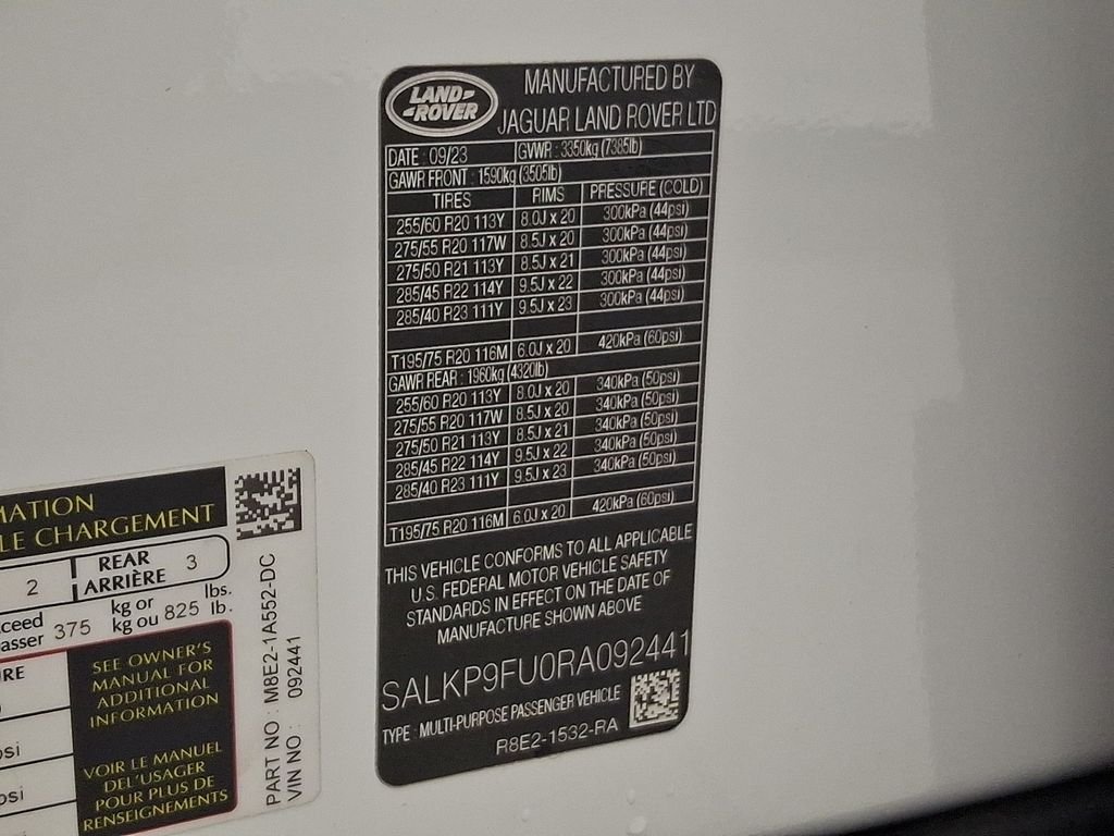 Certified Used 2024 Fuji White Land Rover SE image 28