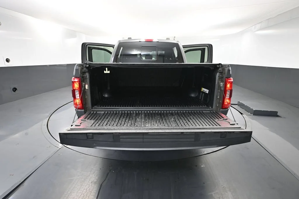 Used 2021 Gray Ford XLT image 33