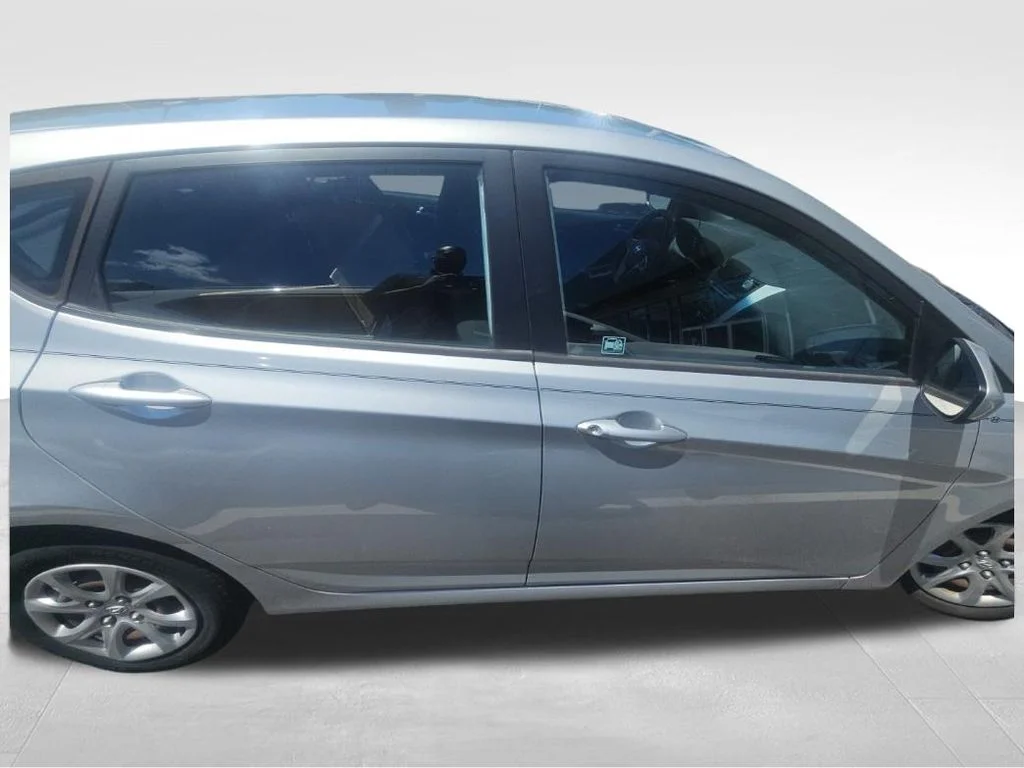 Used 2014 Silver Hyundai GS image 10