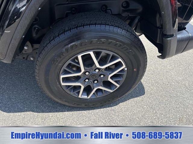 2025 Jeep Wrangler 4-Door Sahara - Photo 13