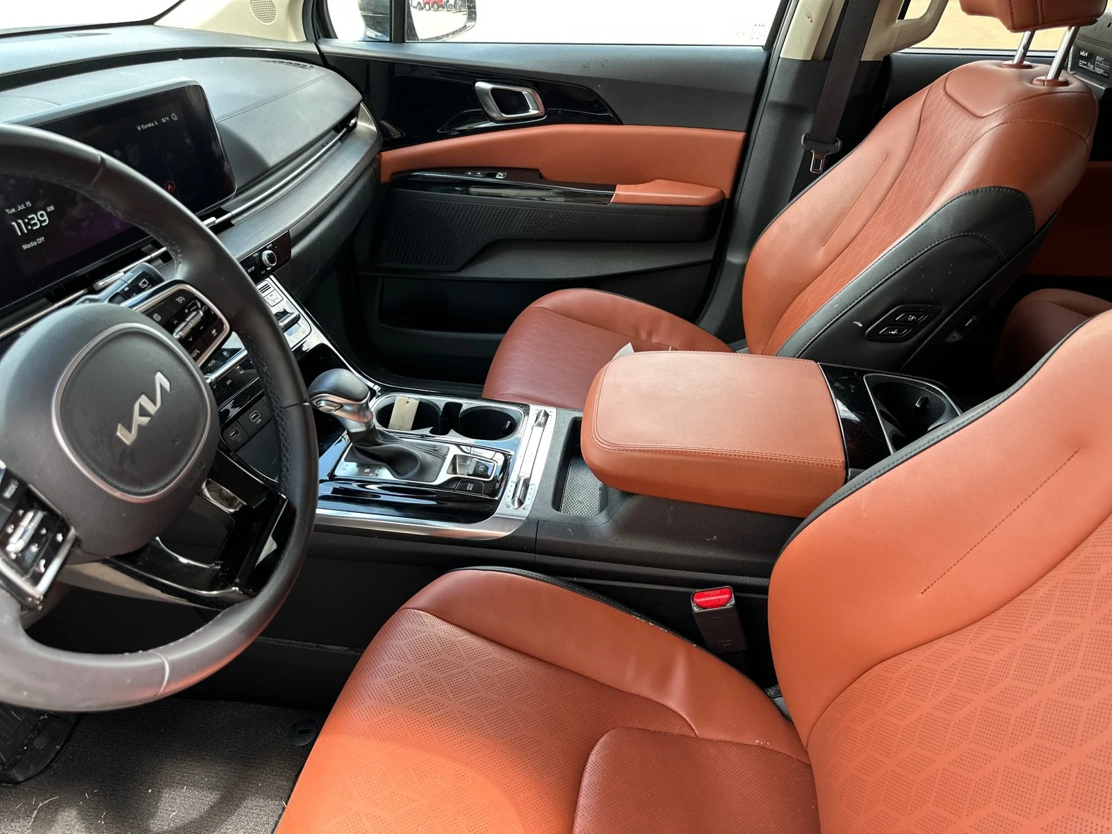 Used 2024 Metal Kia SX image 20