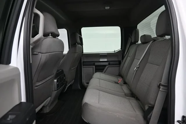Used 2018 White Ford XL image 19