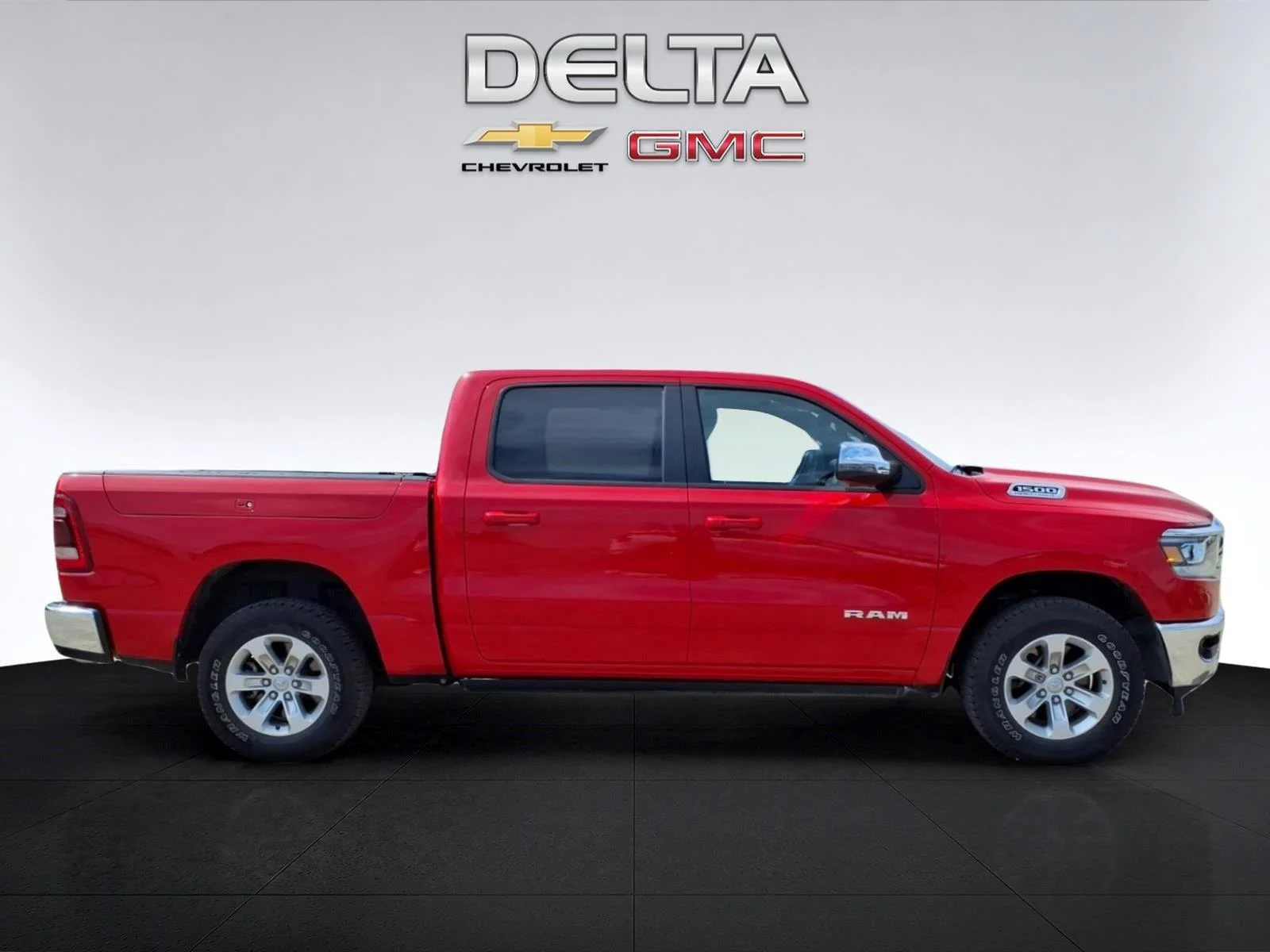 Used 2024  Ram Laramie image 6