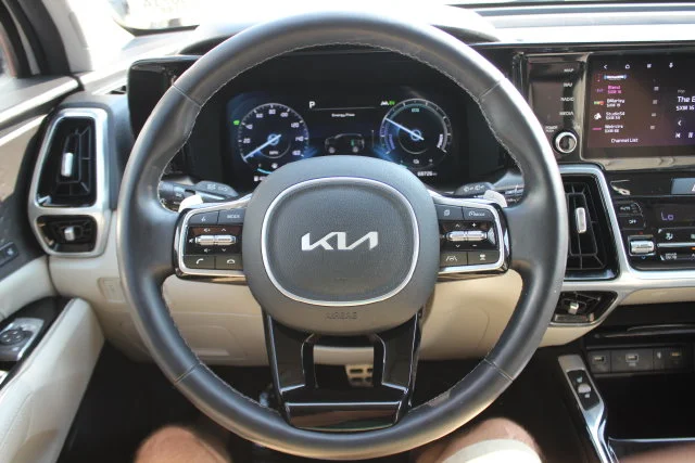 Used 2023 White Kia SX Prestige image 15