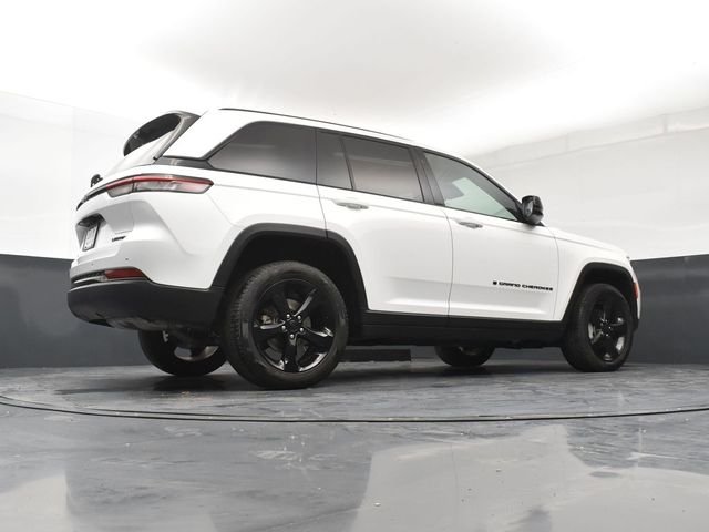 Used 2024 White Jeep Limited image 24
