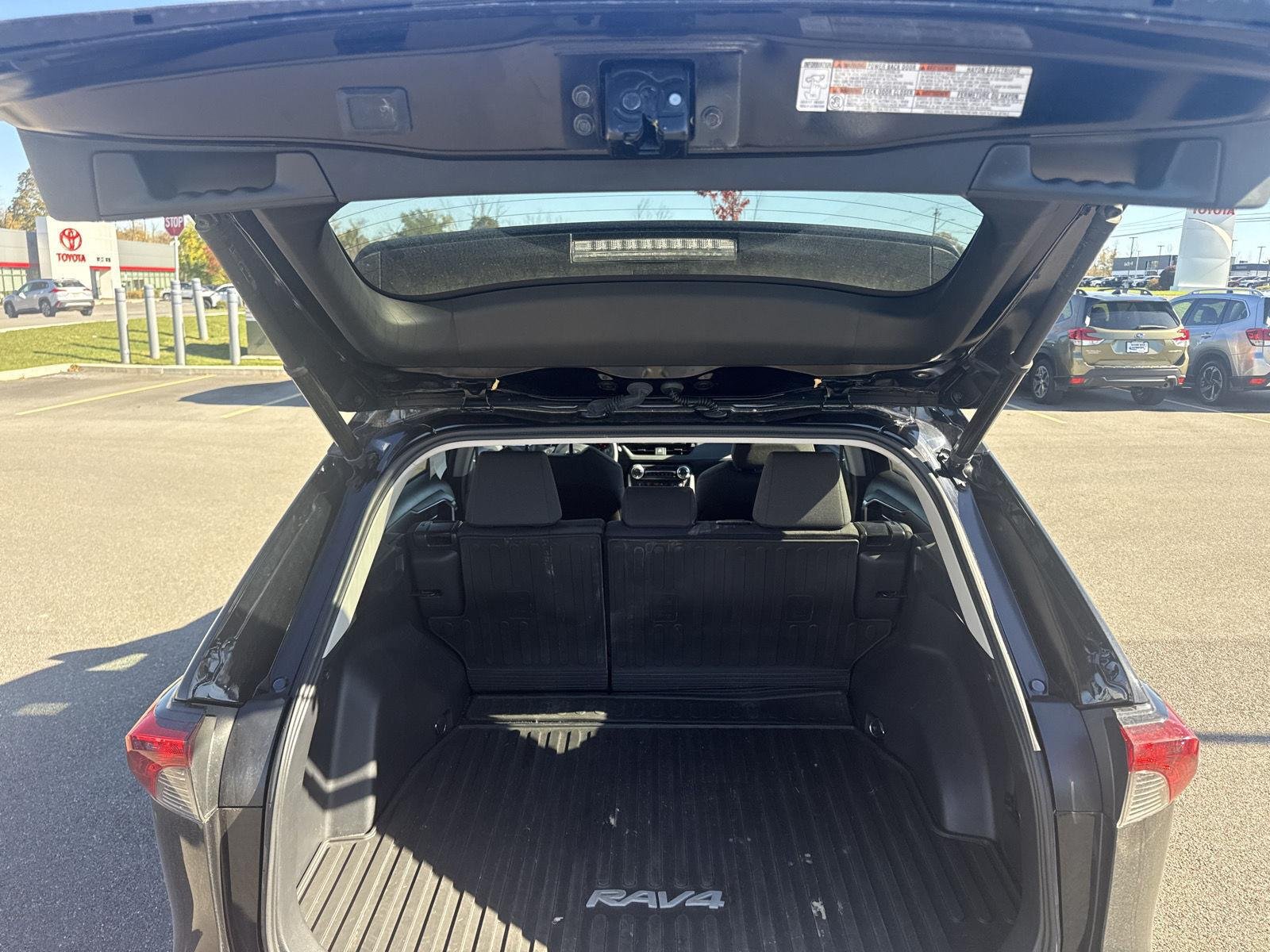 Used 2022 Midnight Black Metallic Toyota XLE image 9