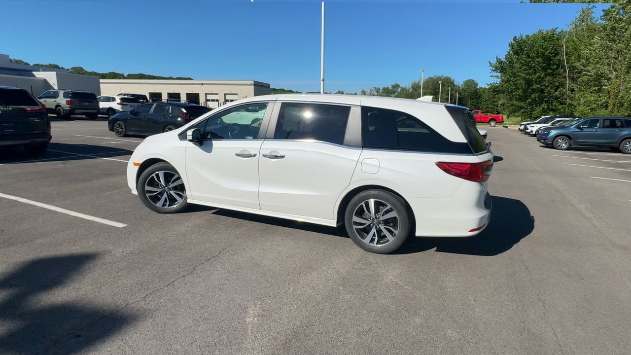 Used 2024 White Honda Touring image 6
