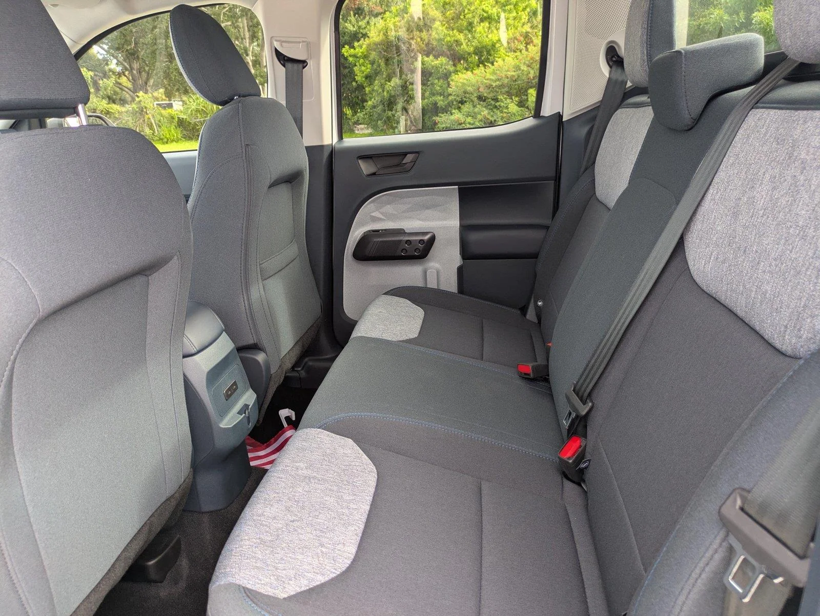 New 2026 Oxford White Ford XLT image 16