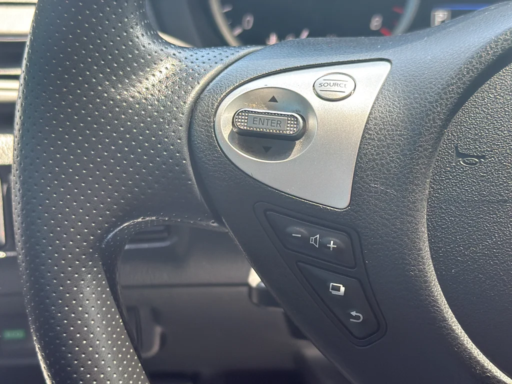 Used 2019 Blue Nissan S image 19
