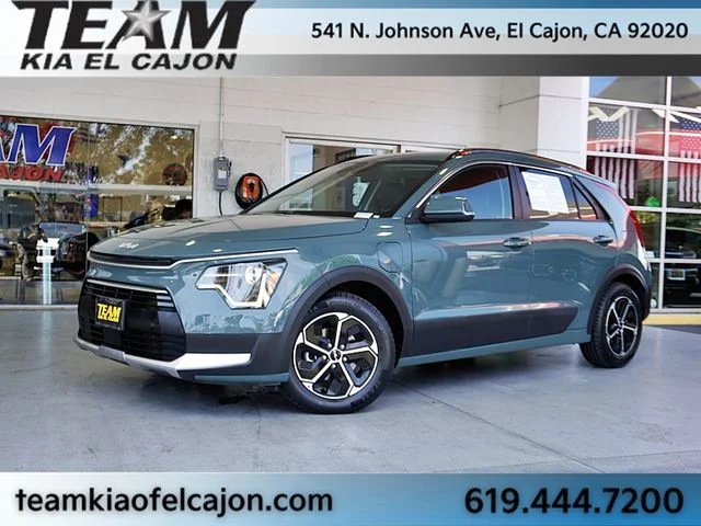 Certified Used 2023 Green Kia EX image 2