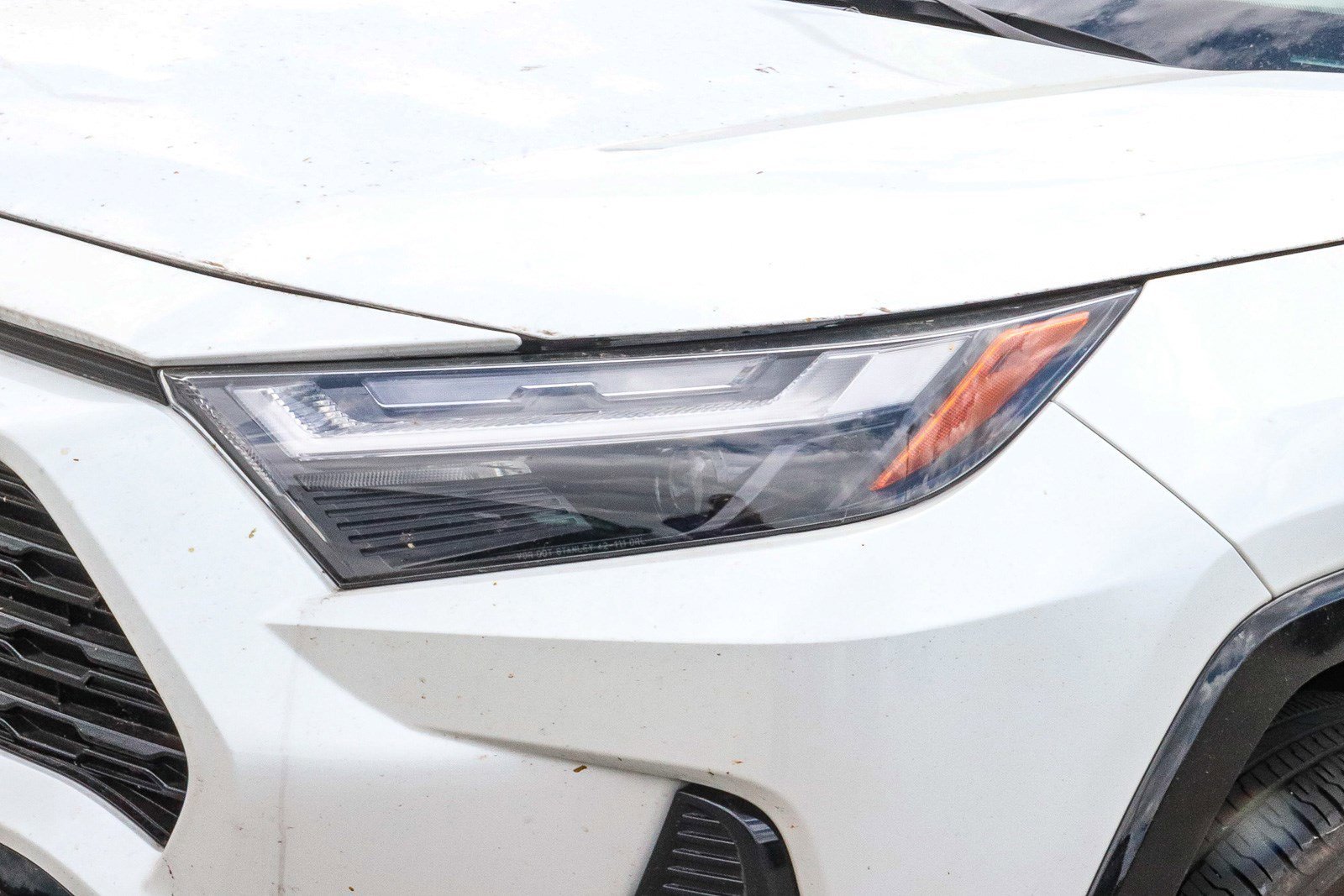 Used 2024 Wind Chill Pearl Toyota Hybrid SE image 9