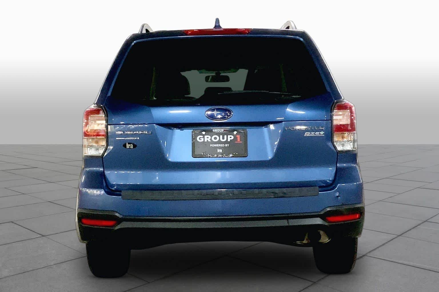 Used 2017 Quartz Blue Pearl Subaru  image 5