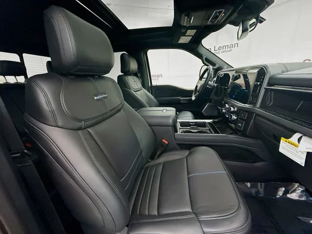 2026 Ford F-350 Super Duty Platinum - Photo 30