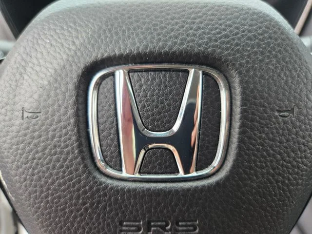 Used 2023 White Honda EX-L image 33