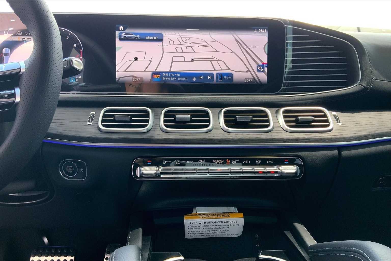 2025 Mercedes-Benz GLC Base - Photo 12
