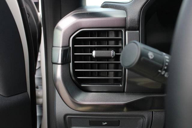 New 2026 Star White Metallic Tri-Coat Ford Lariat image 9