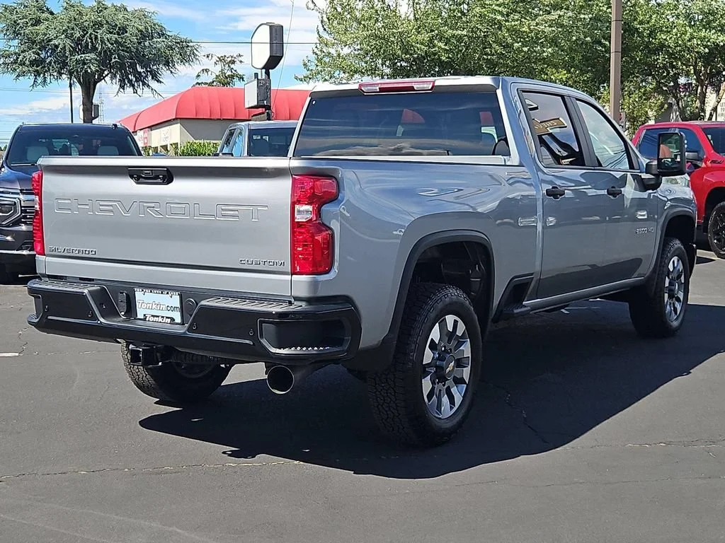 2026 Chevrolet Silverado 2500 HD Custom - Photo 6
