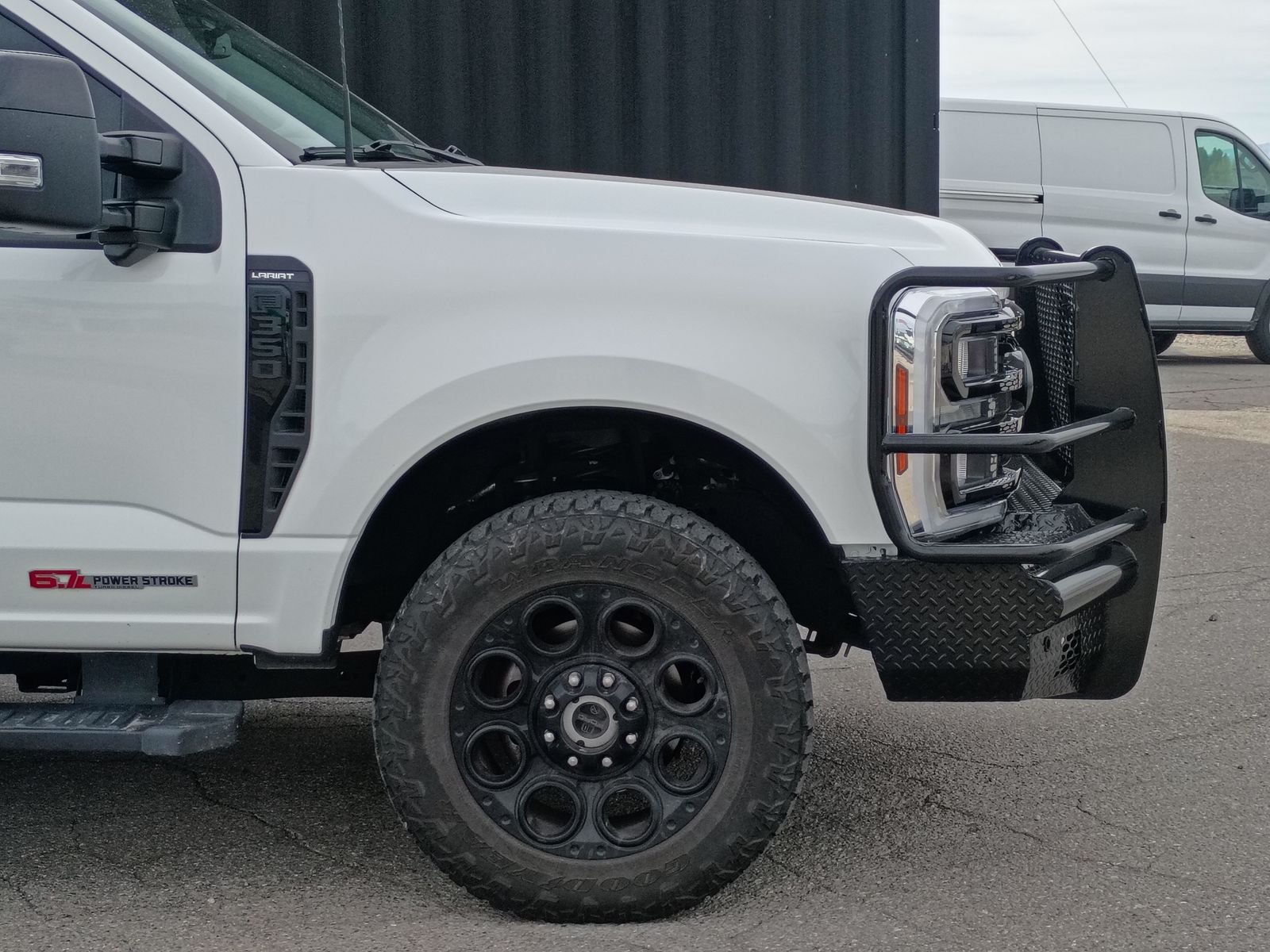 View vehicle photo 4