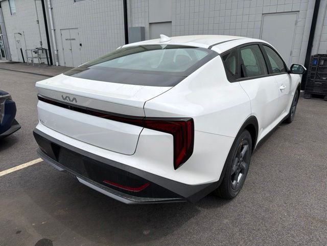 New 2026 Snow White Pearl Kia LXS image 3