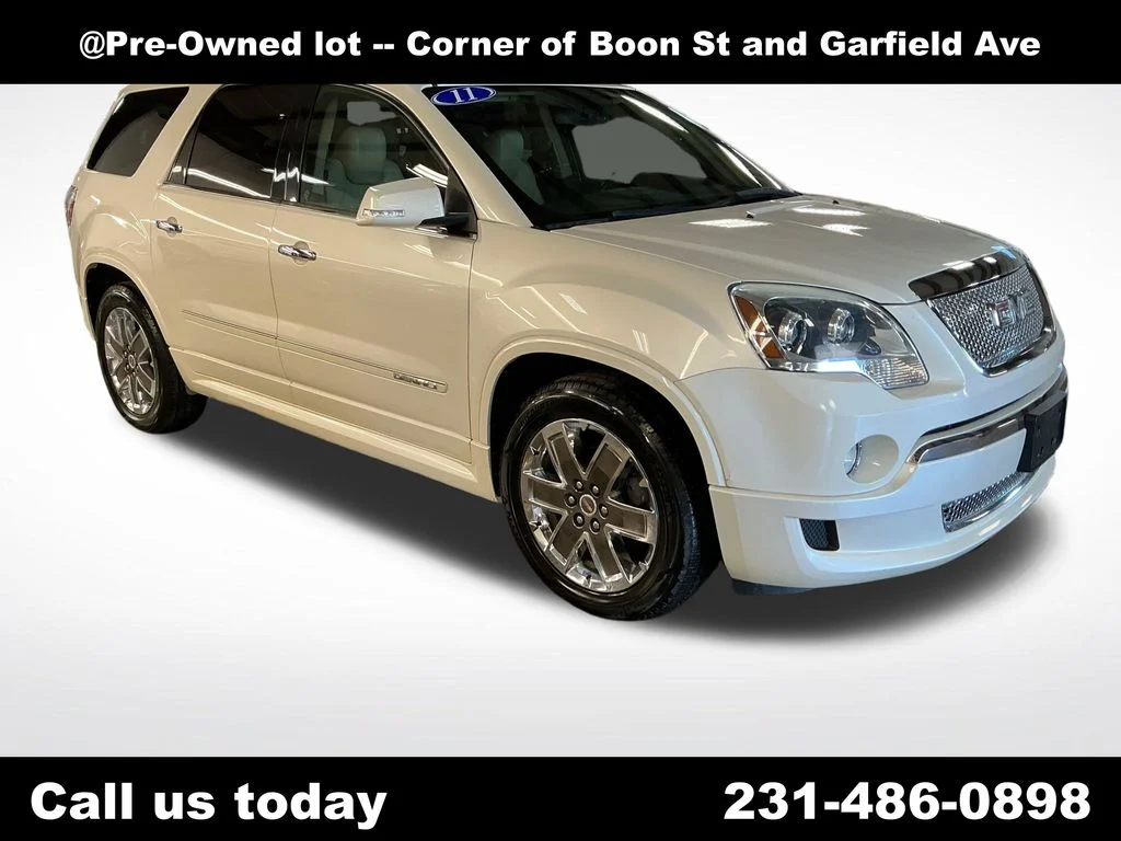 Used 2011  GMC Denali image 7
