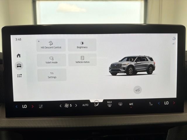 New 2026 Space White Metallic Ford ST-Line image 31