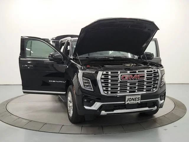 Used 2025 Onyx Black GMC Denali image 11