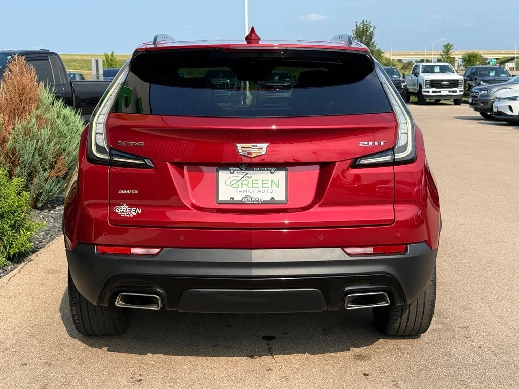 Used 2019 Red Cadillac Sport image 7