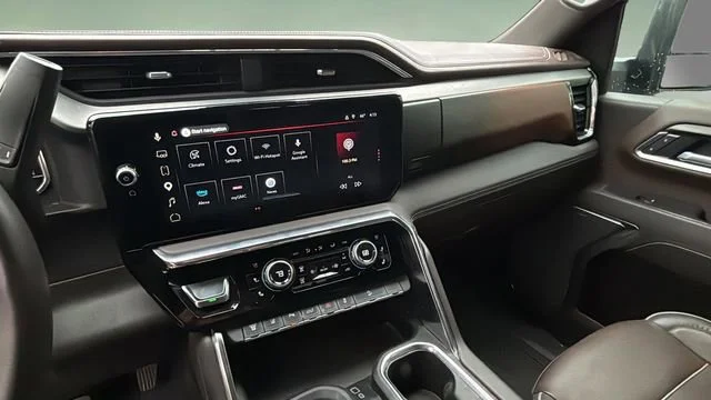 Used 2025 Sterling Metallic GMC Denali image 22