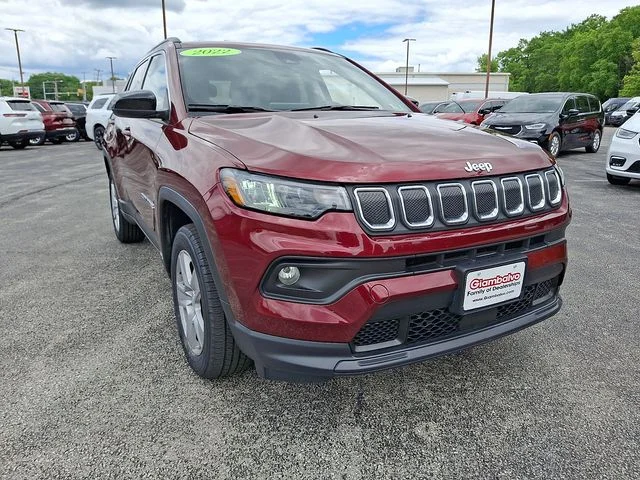 Used 2022 Red Jeep Latitude image 2
