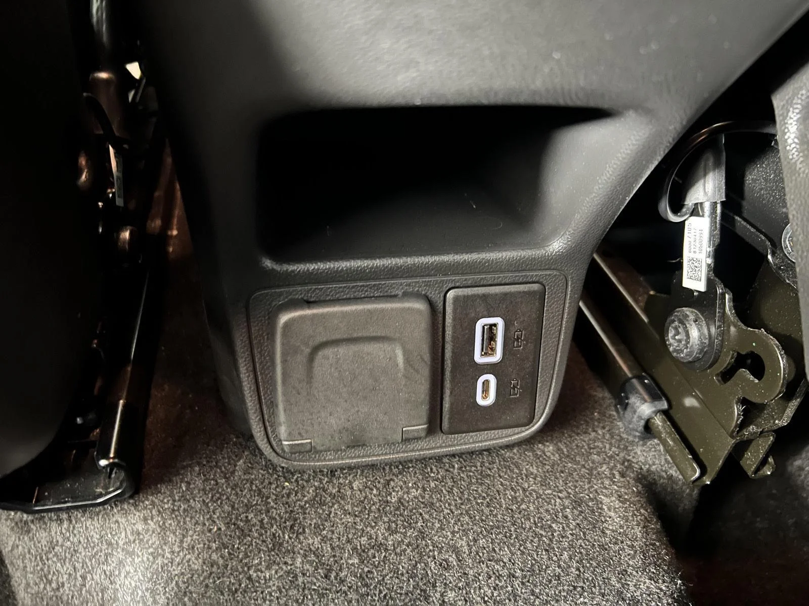 Used 2023 Summit White Chevrolet LT image 26