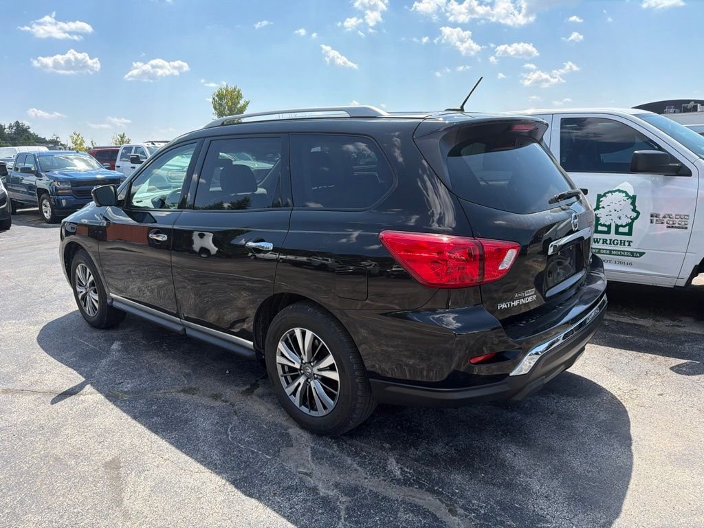 Used 2018 Black Nissan SL image 3