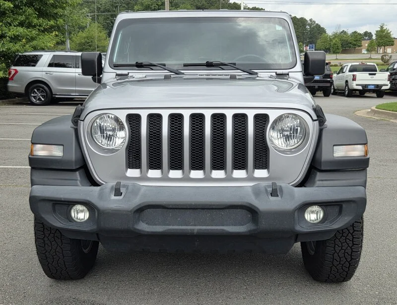Used 2018 Billet Silver Metallic Clearco JEEP UNLIMITED SPORT S image 5