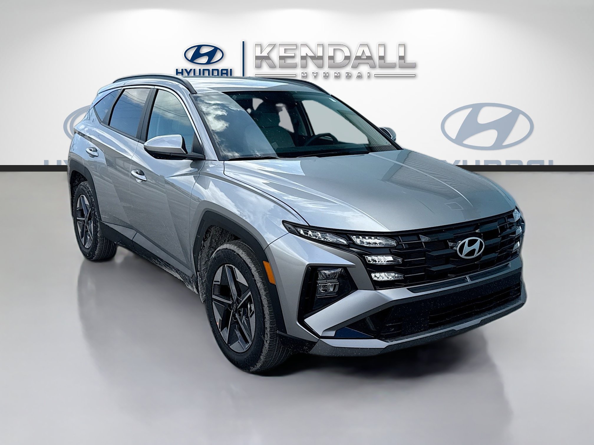 Used 2026 Shimmering Silver Hyundai SEL image 1