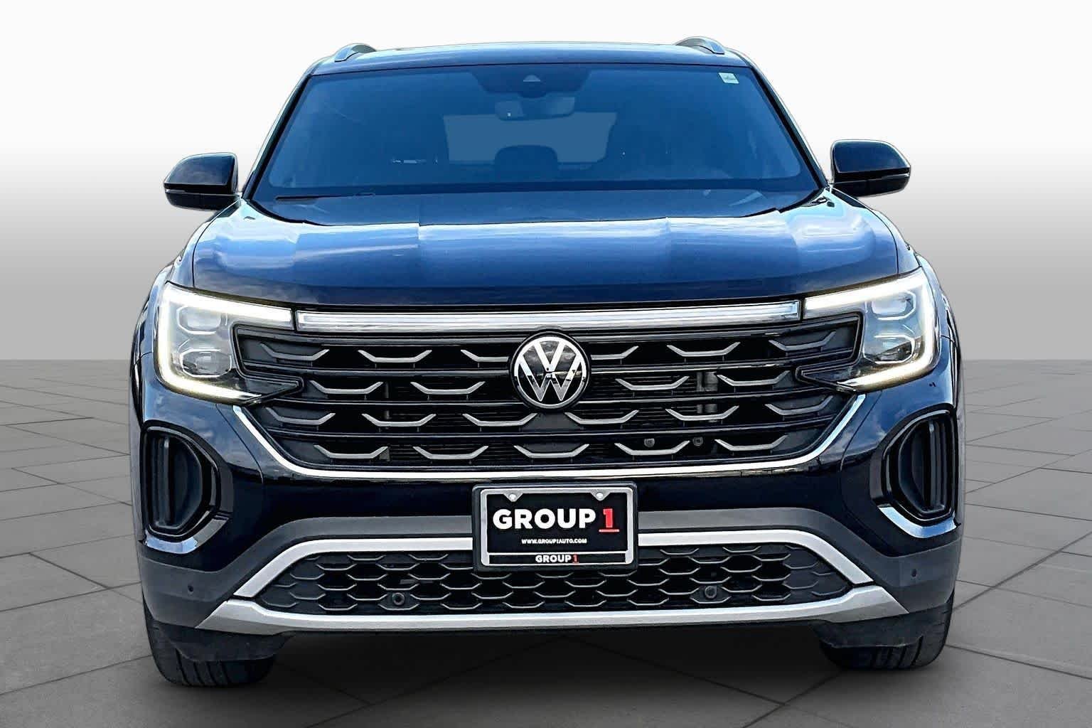 Pre-Owned 2024 Volkswagen Atlas Cross Sport 2.0T SE W/Technology