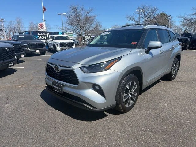 Used 2023 Celestial Silver Metallic Toyota XLE image 7