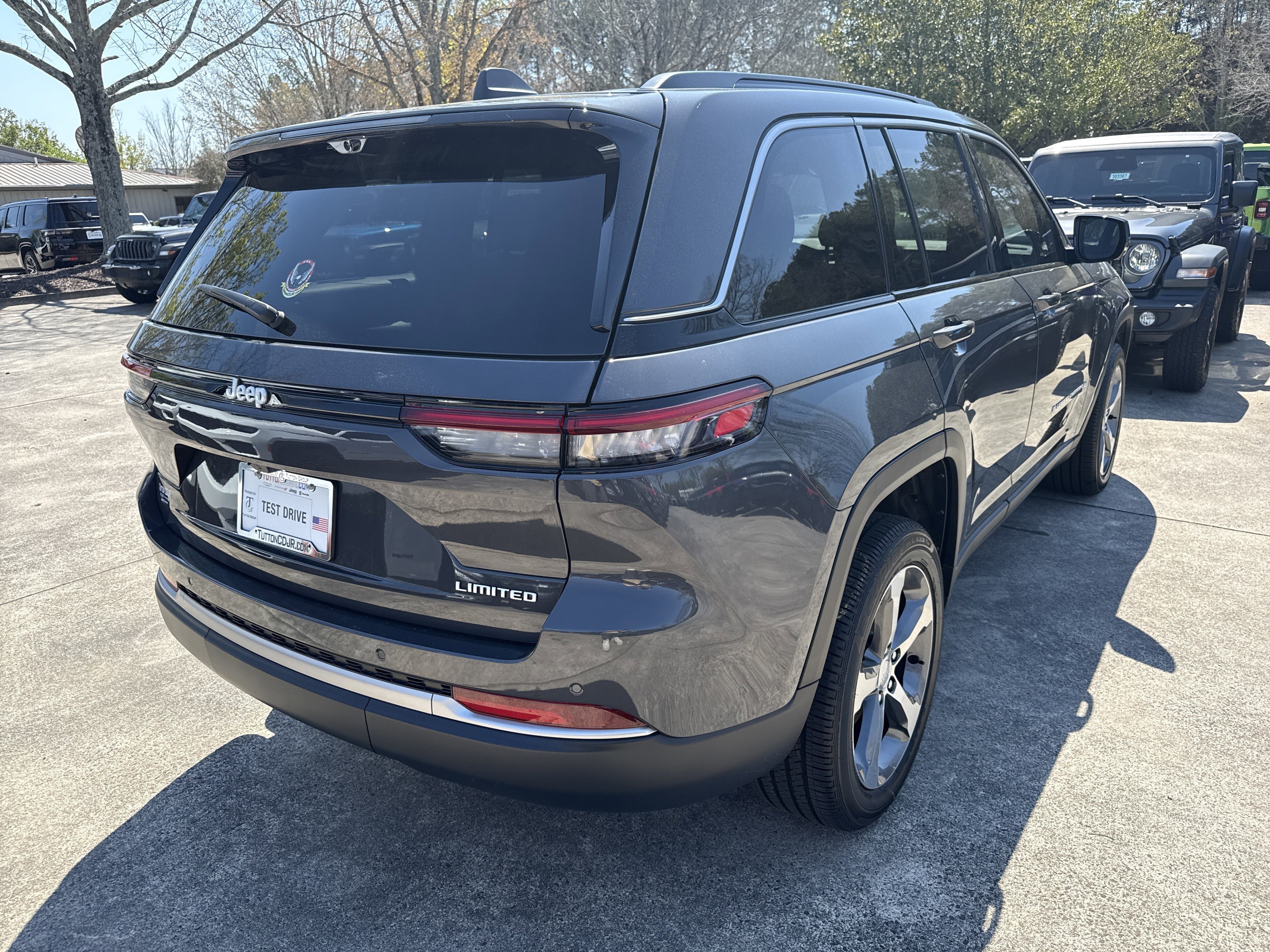 New 2026 Baltic Gray Metallic Clearcoat Jeep Limited image 7