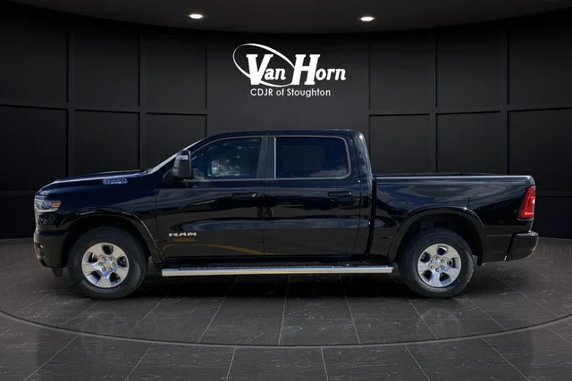 New 2025 Diamond Black Crystal Pearl-Coat Exterior Paint RAM Big Horn/Lone Star image 5