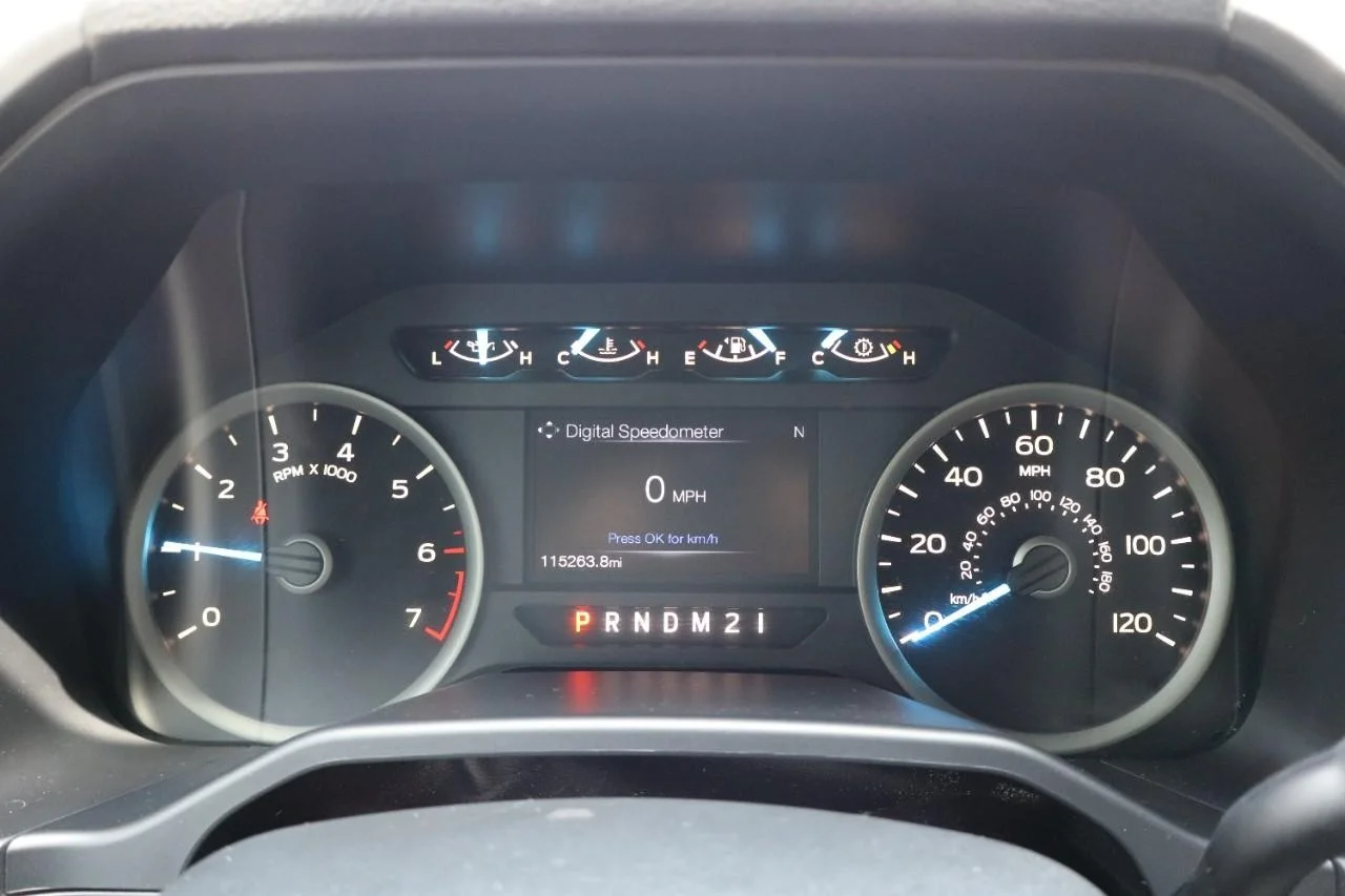 Used 2016 Caribou Metallic Ford XLT image 17
