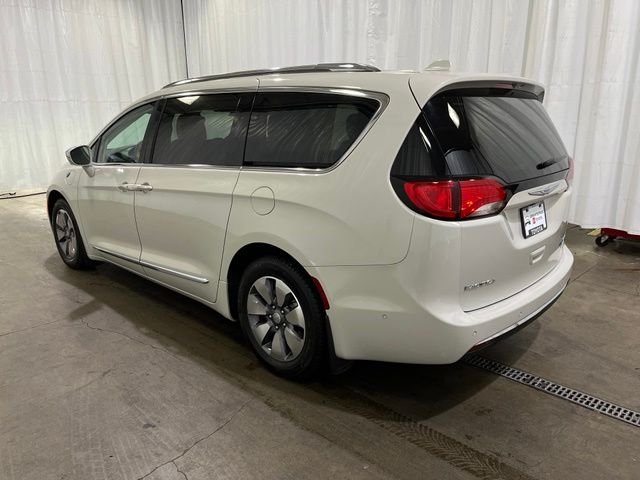 Used 2020 White Chrysler Limited image 6