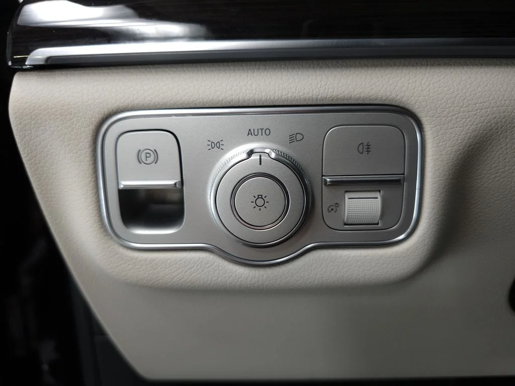 Certified Used 2026 Black Mercedes-Benz GLE 350 image 9