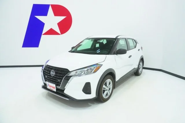 Used 2025  Nissan S image 1