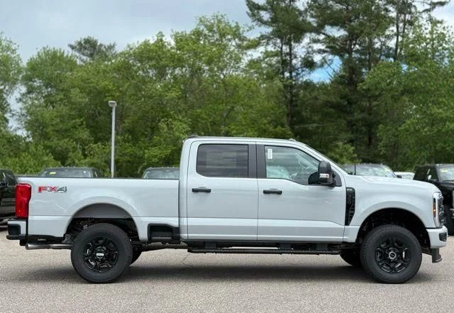 New 2026 Avalanche Ford F-350® XL image 3
