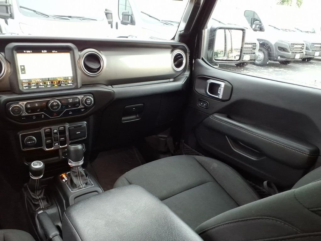 Certified Used 2020 Black Jeep Overland image 13