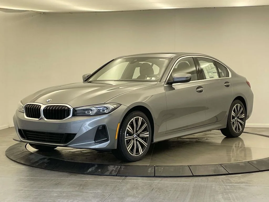 2026 BMW 3 Series 330i xDrive Sedan's photo